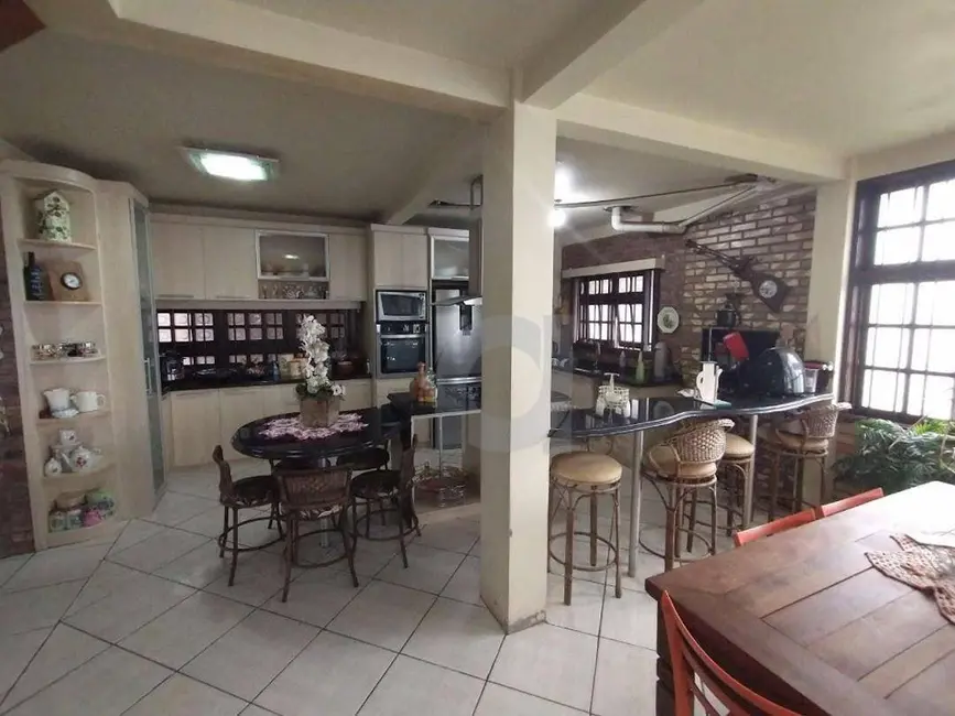Casa com 3 quartos à venda, 140m2 em Portao - RS - imagem 5 Foto 5 de Casa com 3 quartos à venda, 140m2 em Portao - RS