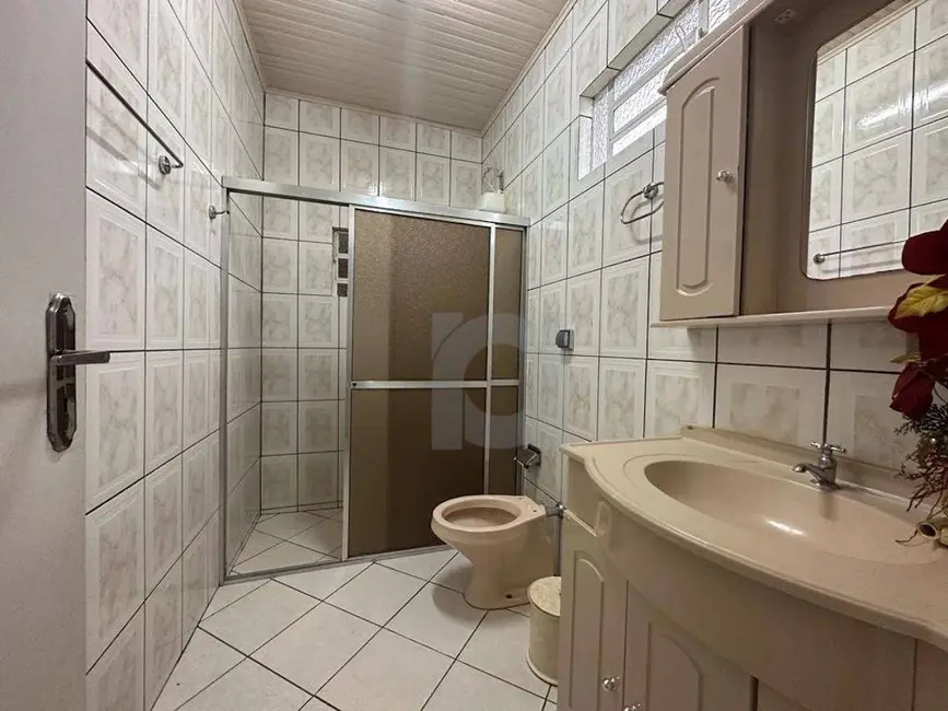Casa com 3 quartos à venda, 360m2 em Portao - RS - imagem 3 Foto 3 de Casa com 3 quartos à venda, 360m2 em Portao - RS