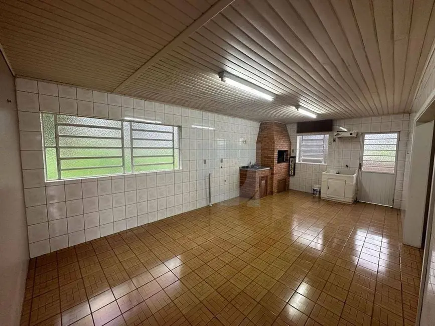 Casa com 3 quartos à venda, 360m2 em Portao - RS - imagem 2 Foto 2 de Casa com 3 quartos à venda, 360m2 em Portao - RS