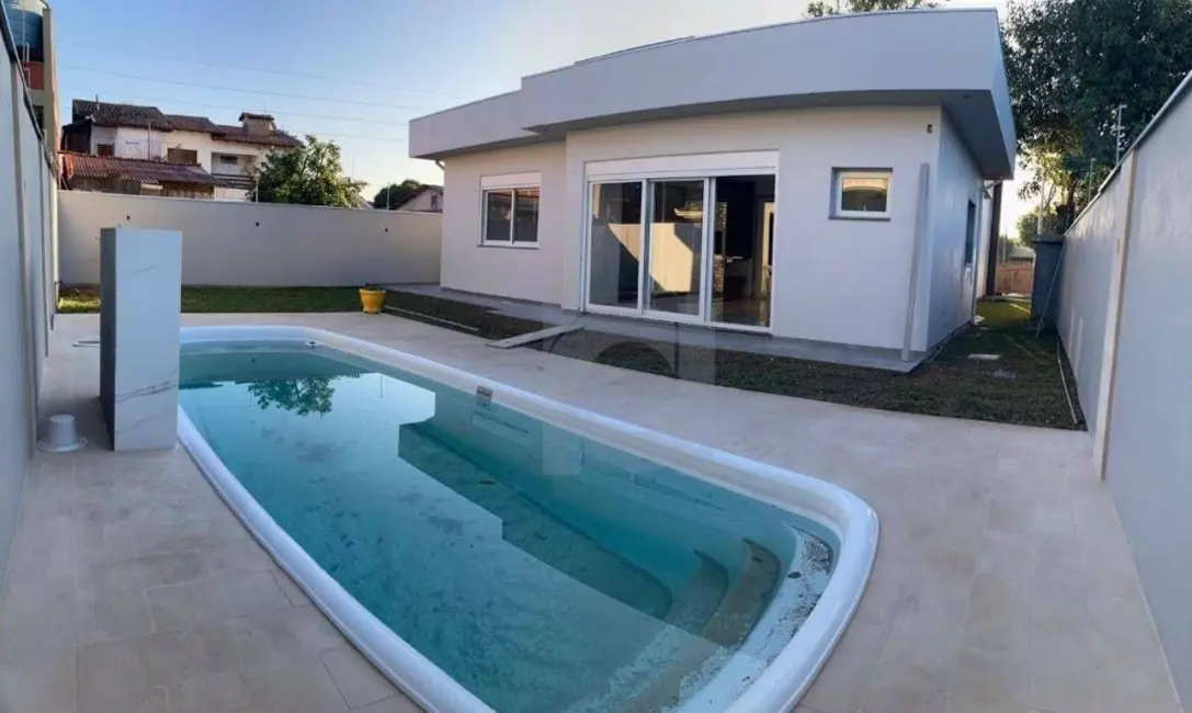 Casa com 2 quartos à venda, 420m2 em Novo Hamburgo - RS - imagem 1 Foto 1 de Casa com 2 quartos à venda, 420m2 em Novo Hamburgo - RS