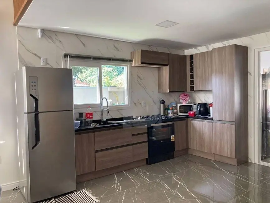 Casa com 2 quartos à venda, 420m2 em Novo Hamburgo - RS - imagem 3 Foto 3 de Casa com 2 quartos à venda, 420m2 em Novo Hamburgo - RS