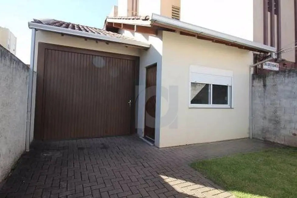Foto 1 de Casa com 2 quartos à venda, 217m2 em Centro, Sao Leopoldo - RS