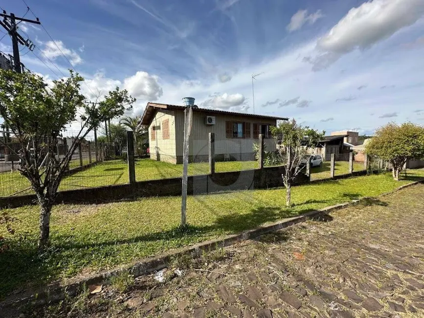 Casa com 3 quartos à venda, 384m2 em Centro, Portao - RS - imagem 3 Foto 3 de Casa com 3 quartos à venda, 384m2 em Centro, Portao - RS