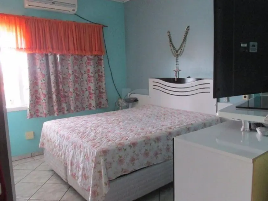 Casa com 2 quartos à venda, 450m2 em Portao - RS - imagem 4 Foto 4 de Casa com 2 quartos à venda, 450m2 em Portao - RS