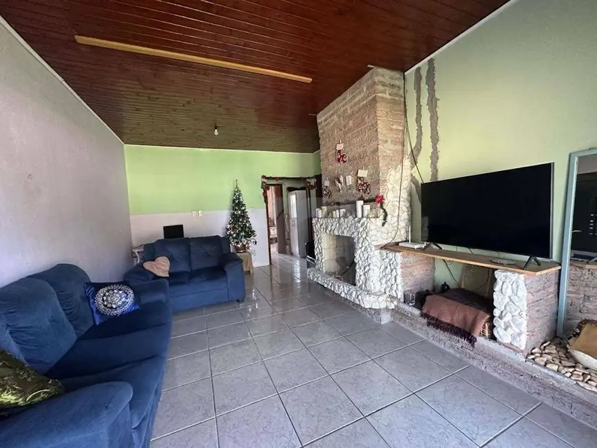 Casa com 3 quartos à venda, 1237m2 em Centro, Portao - RS - imagem 2 Foto 2 de Casa com 3 quartos à venda, 1237m2 em Centro, Portao - RS