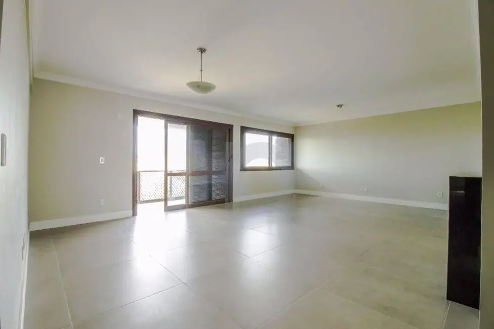 Apartamento com 3 quartos à venda, 240m2 em Centro, Sao Leopoldo - RS - imagem 8 Foto 8 de Apartamento com 3 quartos à venda, 240m2 em Centro, Sao Leopoldo - RS