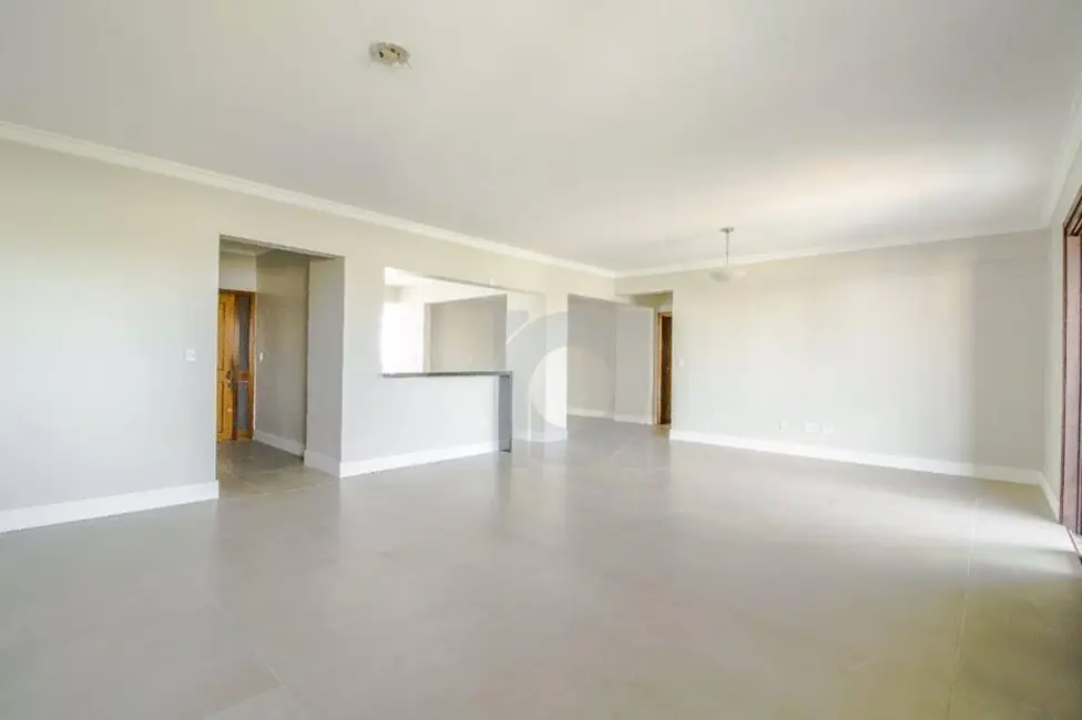 Apartamento com 3 quartos à venda, 240m2 em Centro, Sao Leopoldo - RS - imagem 6 Foto 6 de Apartamento com 3 quartos à venda, 240m2 em Centro, Sao Leopoldo - RS