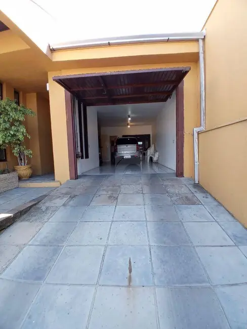 Casa com 5 quartos à venda, 420m2 em Primor, Sapucaia Do Sul - RS - imagem 3 Foto 3 de Casa com 5 quartos à venda, 420m2 em Primor, Sapucaia Do Sul - RS