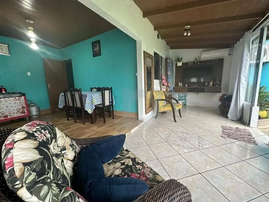 Casa com 3 quartos à venda, 360m2 em Portao - RS - imagem 7 Foto 7 de Casa com 3 quartos à venda, 360m2 em Portao - RS
