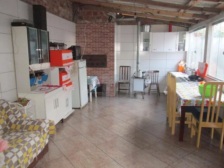 Casa com 4 quartos à venda, 150m2 em Portao - RS - imagem 3 Foto 3 de Casa com 4 quartos à venda, 150m2 em Portao - RS