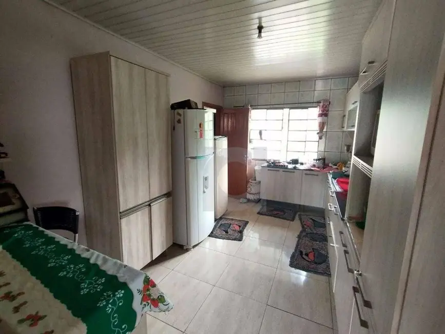Casa com 3 quartos à venda, 300m2 em Centro, Portao - RS - imagem 7 Foto 7 de Casa com 3 quartos à venda, 300m2 em Centro, Portao - RS