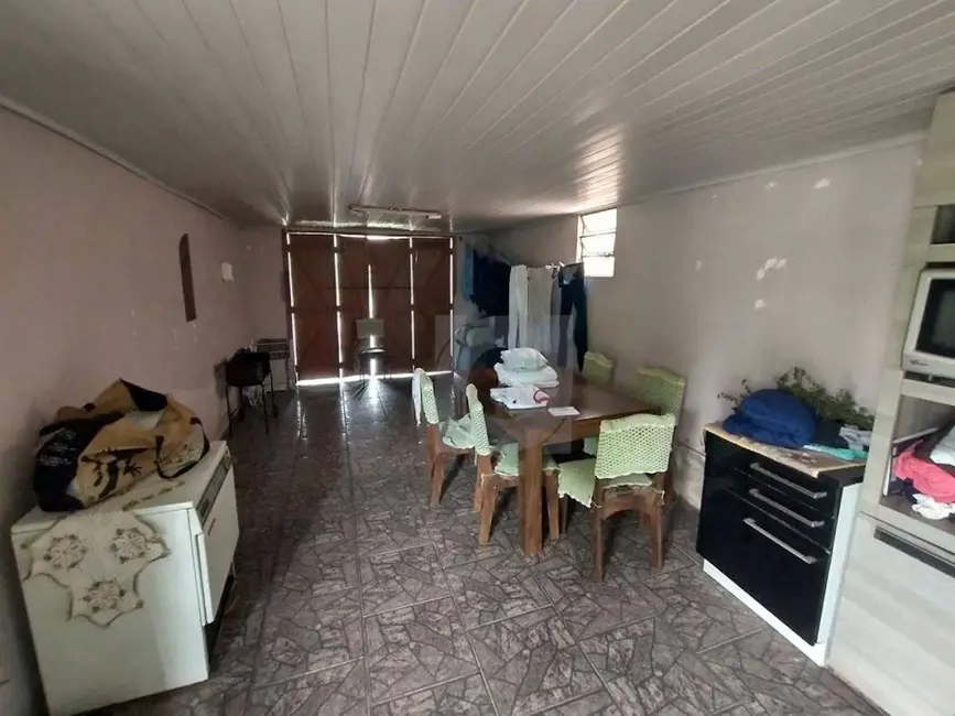 Casa com 3 quartos à venda, 300m2 em Centro, Portao - RS - imagem 9 Foto 9 de Casa com 3 quartos à venda, 300m2 em Centro, Portao - RS