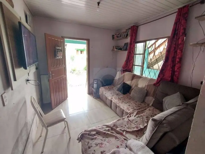 Casa com 3 quartos à venda, 300m2 em Centro, Portao - RS - imagem 6 Foto 6 de Casa com 3 quartos à venda, 300m2 em Centro, Portao - RS