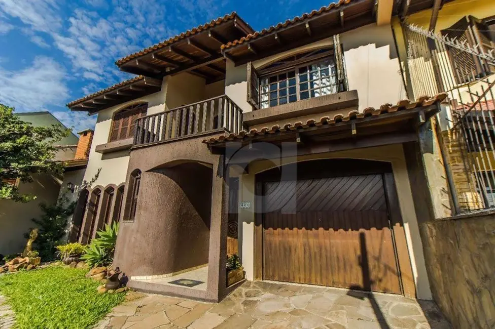 Foto 1 de Casa com 3 quartos à venda, 239m2 em Cristo Rei, Sao Leopoldo - RS