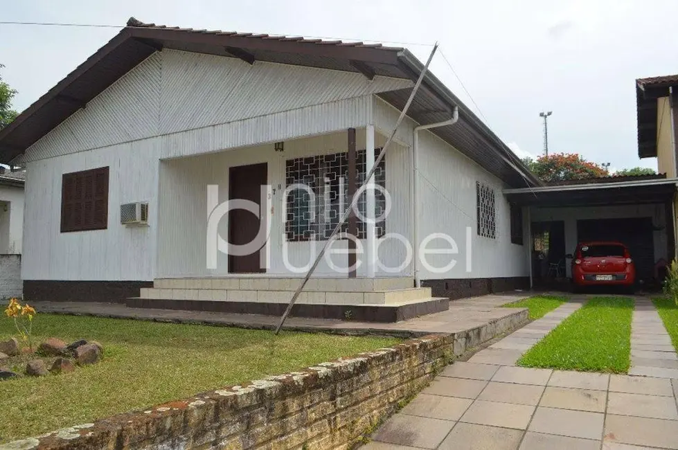 Foto 1 de Casa com 3 quartos à venda, 175m2 em Centro, Portao - RS
