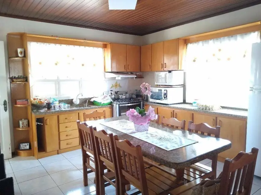 Casa com 3 quartos à venda, 485m2 em Portao - RS - imagem 6 Foto 6 de Casa com 3 quartos à venda, 485m2 em Portao - RS