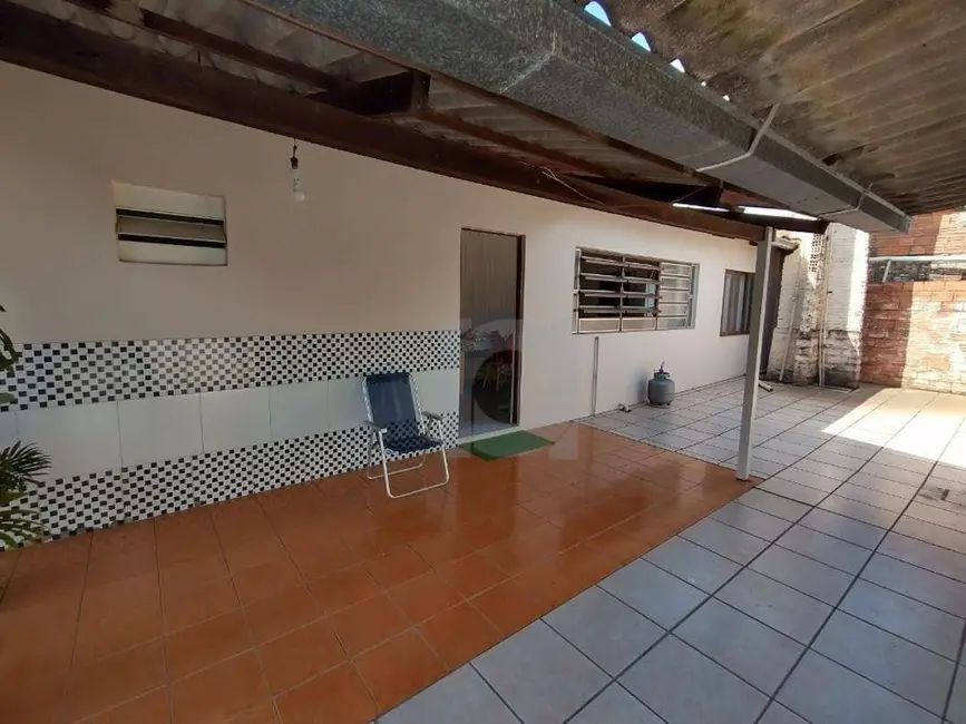 Casa com 6 quartos à venda, 360m2 em Centro, Portao - RS - imagem 5 Foto 5 de Casa com 6 quartos à venda, 360m2 em Centro, Portao - RS