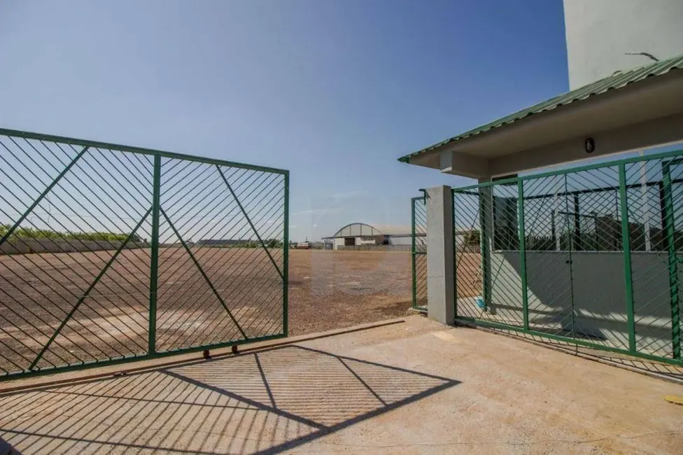 Foto 3 de Terreno / Lote à venda e para alugar, 19400m2 em São João, Porto Alegre - RS
