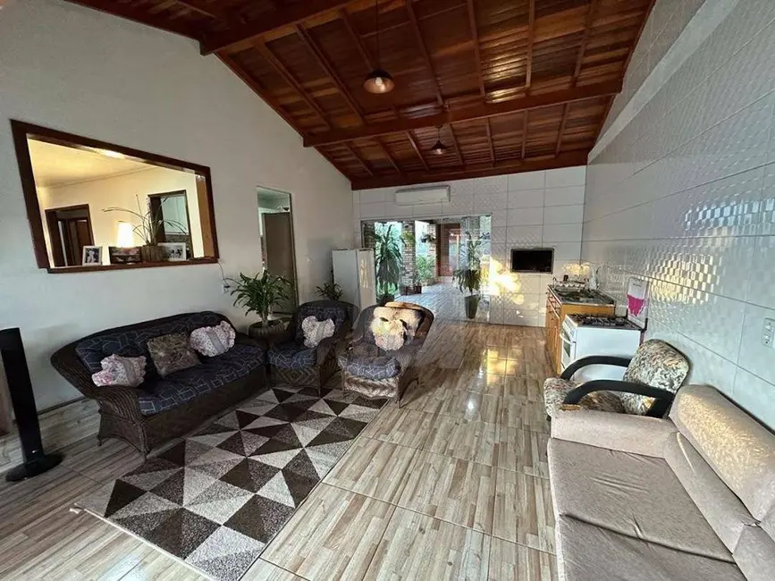 Casa com 3 quartos à venda, 360m2 em Portao - RS - imagem 6 Foto 6 de Casa com 3 quartos à venda, 360m2 em Portao - RS