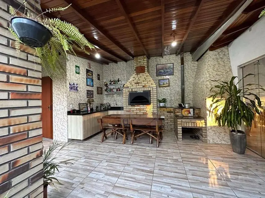 Casa com 3 quartos à venda, 360m2 em Portao - RS - imagem 9 Foto 9 de Casa com 3 quartos à venda, 360m2 em Portao - RS