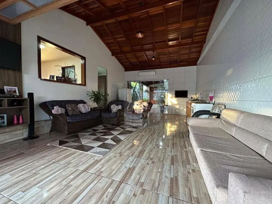 Casa com 3 quartos à venda, 360m2 em Portao - RS - imagem 5 Foto 5 de Casa com 3 quartos à venda, 360m2 em Portao - RS