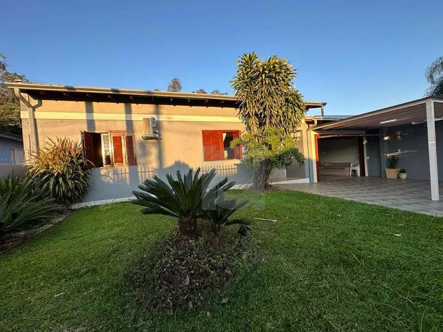 Casa com 3 quartos à venda, 360m2 em Portao - RS - imagem 1 Foto 1 de Casa com 3 quartos à venda, 360m2 em Portao - RS