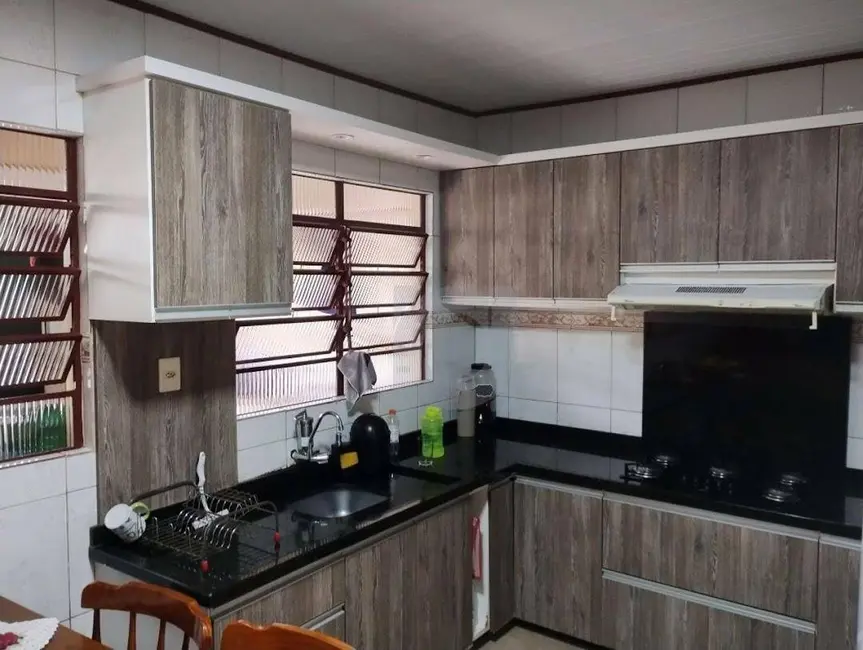 Casa com 3 quartos à venda, 360m2 em Portao - RS - imagem 4 Foto 4 de Casa com 3 quartos à venda, 360m2 em Portao - RS