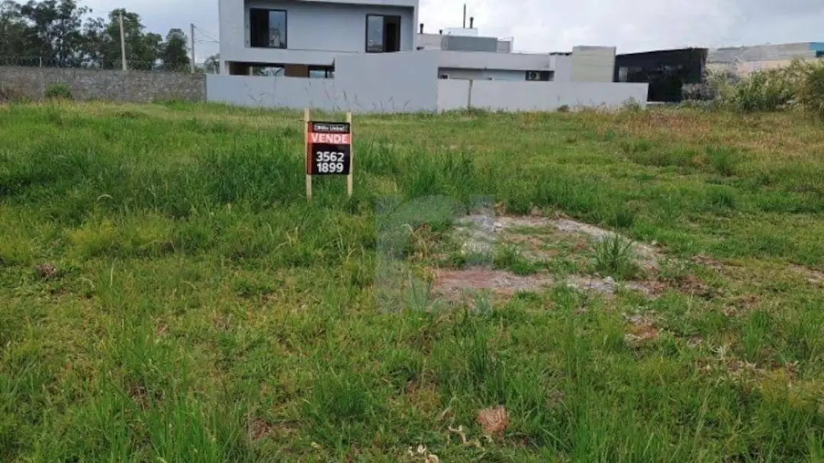 Foto 1 de Terreno / Lote à venda, 330m2 em Portao - RS