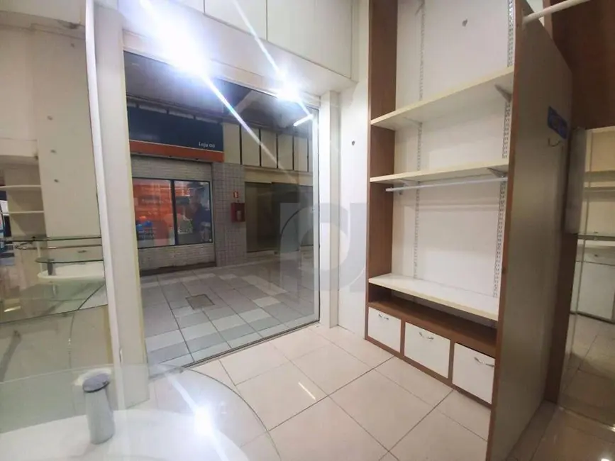 Loja para alugar, 38m2 em Centro, Sao Leopoldo - RS - imagem 4 Foto 4 de Loja para alugar, 38m2 em Centro, Sao Leopoldo - RS