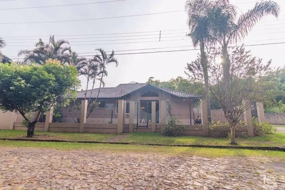 Foto 1 de Casa com 3 quartos à venda, 490m2 em Cristo Rei, Sao Leopoldo - RS