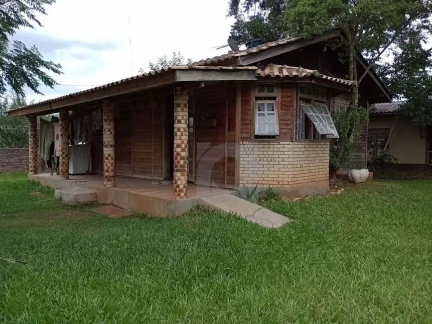 Casa com 2 quartos à venda, 270m2 em Portao - RS - imagem 1 Foto 1 de Casa com 2 quartos à venda, 270m2 em Portao - RS