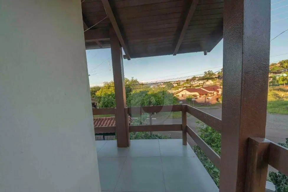 Foto 8 de Casa com 4 quartos à venda, 229m2 em Petrópolis, Novo Hamburgo - RS