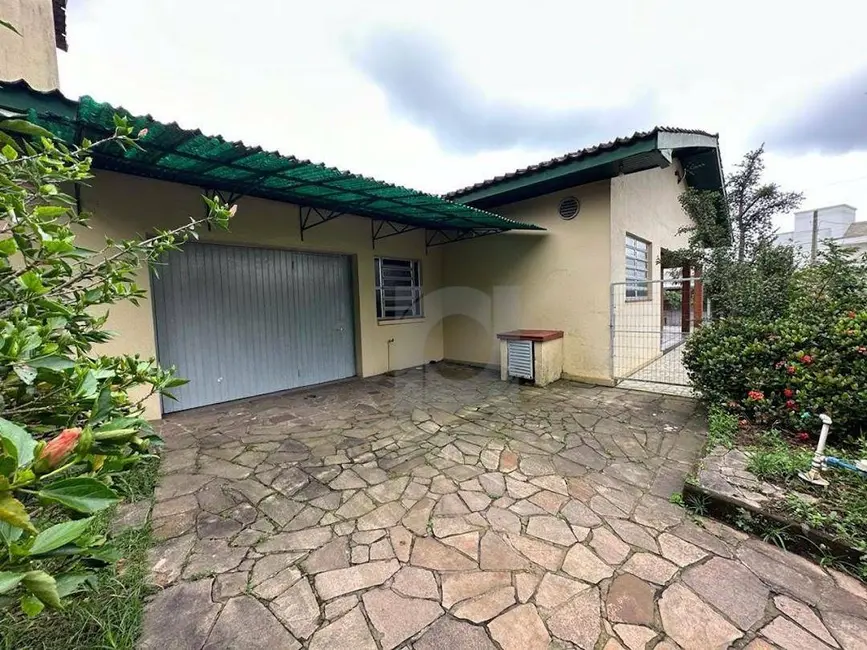 Casa com 3 quartos à venda, 250m2 em Centro, Portao - RS - imagem 5 Foto 5 de Casa com 3 quartos à venda, 250m2 em Centro, Portao - RS