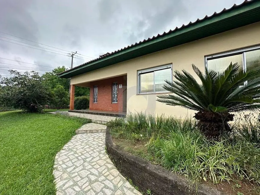 Casa com 3 quartos à venda, 250m2 em Centro, Portao - RS - imagem 4 Foto 4 de Casa com 3 quartos à venda, 250m2 em Centro, Portao - RS
