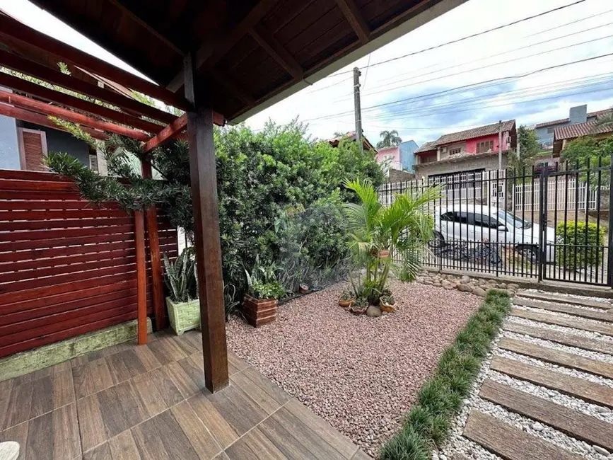 Casa com 3 quartos à venda, 300m2 em Portao - RS - imagem 2 Foto 2 de Casa com 3 quartos à venda, 300m2 em Portao - RS