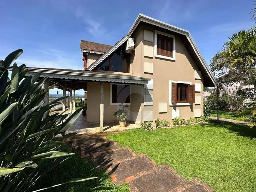 Foto 1 de Casa com 3 quartos à venda, 810m2 em Portao - RS