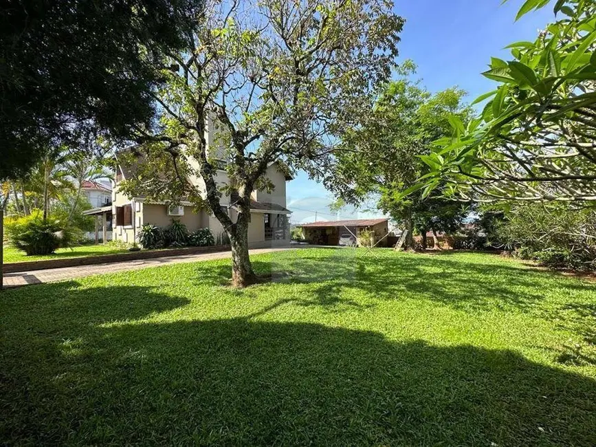 Foto 2 de Casa com 3 quartos à venda, 810m2 em Portao - RS