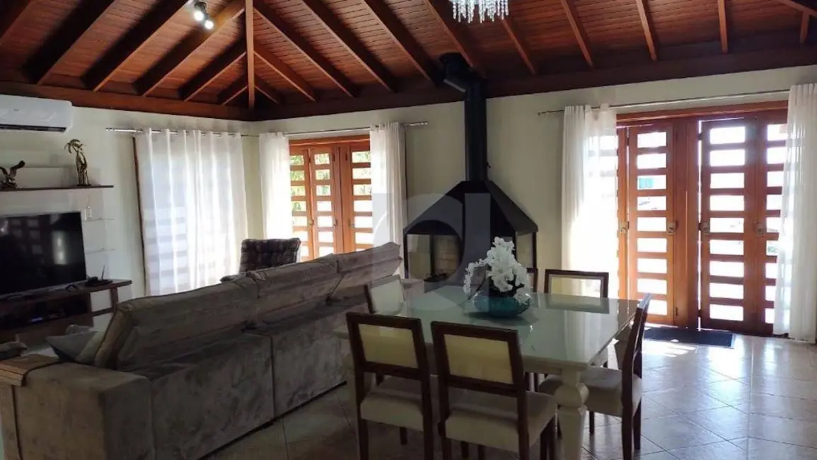 Foto 1 de Casa com 3 quartos à venda, 585m2 em Lomba Grande, Novo Hamburgo - RS