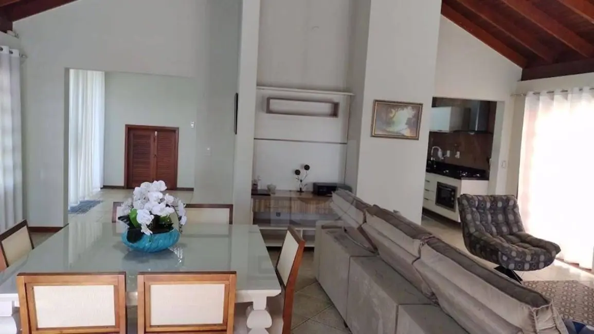 Foto 3 de Casa com 3 quartos à venda, 585m2 em Lomba Grande, Novo Hamburgo - RS