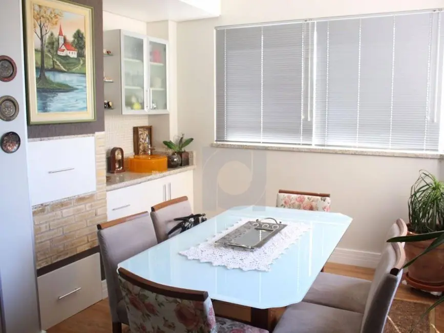 Apartamento com 2 quartos à venda, 107m2 em Centro, Novo Hamburgo - RS - imagem 5 Foto 5 de Apartamento com 2 quartos à venda, 107m2 em Centro, Novo Hamburgo - RS