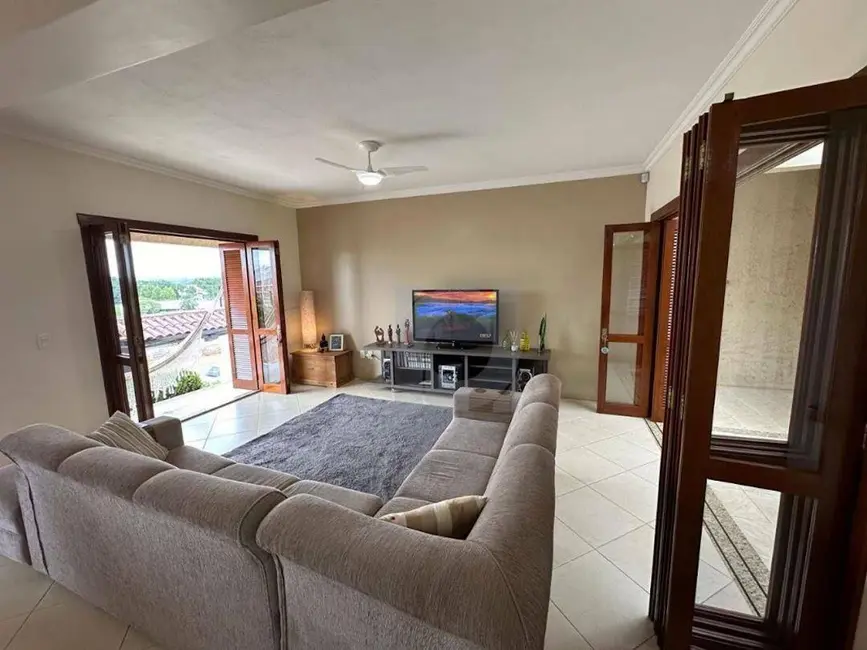 Casa com 3 quartos à venda, 457m2 em Portao - RS - imagem 8 Foto 8 de Casa com 3 quartos à venda, 457m2 em Portao - RS