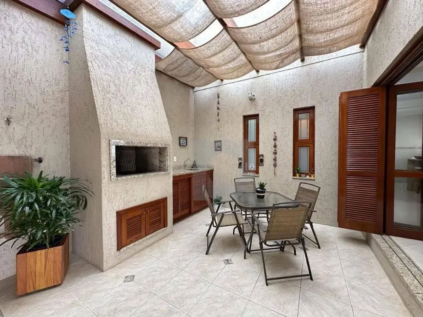 Casa com 3 quartos à venda, 457m2 em Portao - RS - imagem 3 Foto 3 de Casa com 3 quartos à venda, 457m2 em Portao - RS