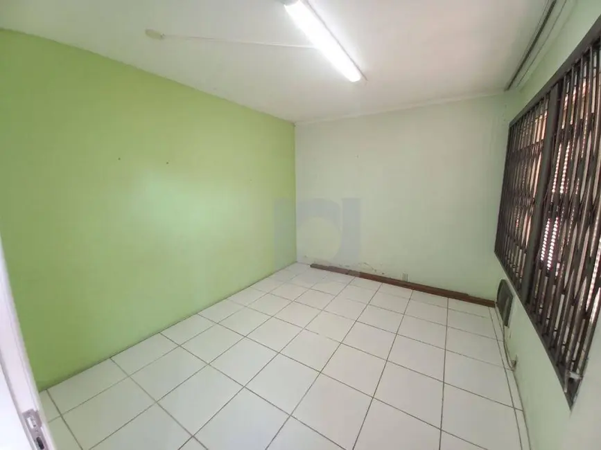 Casa com 3 quartos à venda, 342m2 em Centro, Sao Leopoldo - RS - imagem 3 Foto 3 de Casa com 3 quartos à venda, 342m2 em Centro, Sao Leopoldo - RS