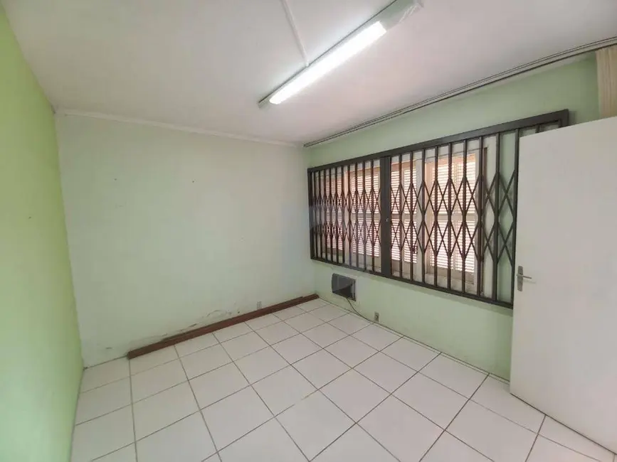 Casa com 3 quartos à venda, 342m2 em Centro, Sao Leopoldo - RS - imagem 4 Foto 4 de Casa com 3 quartos à venda, 342m2 em Centro, Sao Leopoldo - RS
