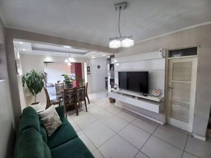 Casa com 3 quartos à venda, 342m2 em Centro, Sao Leopoldo - RS - imagem 7 Foto 7 de Casa com 3 quartos à venda, 342m2 em Centro, Sao Leopoldo - RS