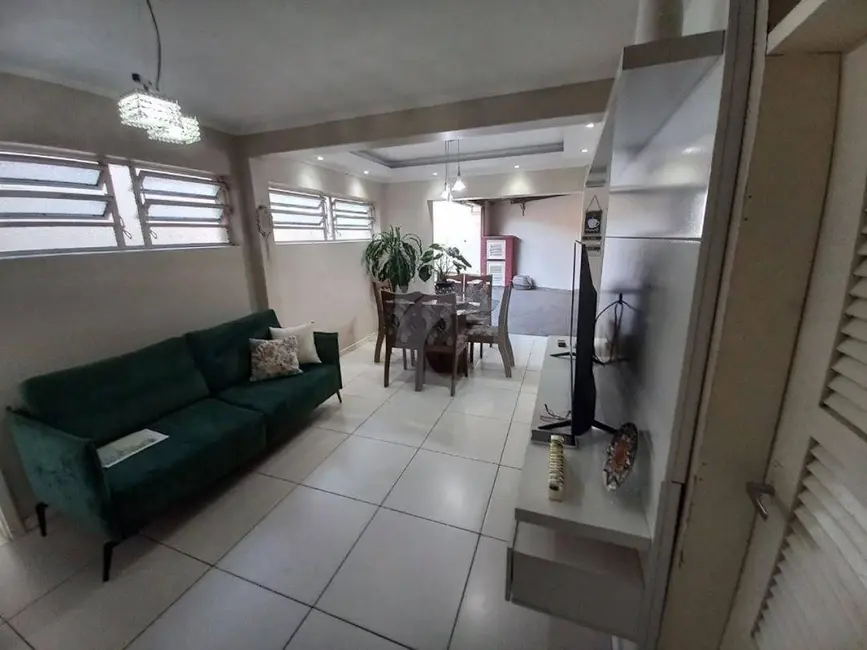 Casa com 3 quartos à venda, 342m2 em Centro, Sao Leopoldo - RS - imagem 8 Foto 8 de Casa com 3 quartos à venda, 342m2 em Centro, Sao Leopoldo - RS