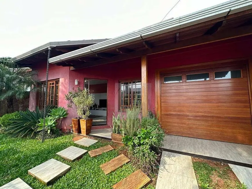 Casa com 3 quartos à venda, 363m2 em Portao - RS - imagem 1 Foto 1 de Casa com 3 quartos à venda, 363m2 em Portao - RS