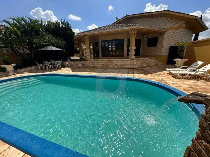 Casa com 5 quartos à venda, 1440m2 em Portao - RS - imagem 2 Foto 2 de Casa com 5 quartos à venda, 1440m2 em Portao - RS