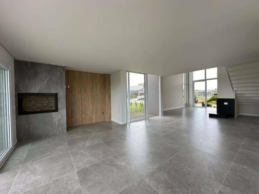 Foto 4 de Casa de Condomínio com 3 quartos à venda, 402m2 em Centro, Portao - RS