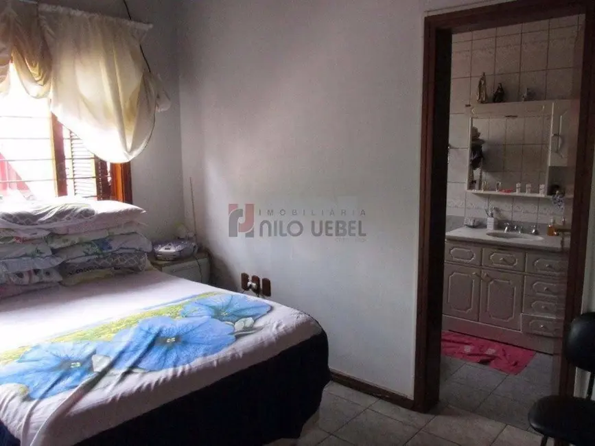 Casa com 2 quartos à venda, 150m2 em Portao - RS - imagem 3 Foto 3 de Casa com 2 quartos à venda, 150m2 em Portao - RS